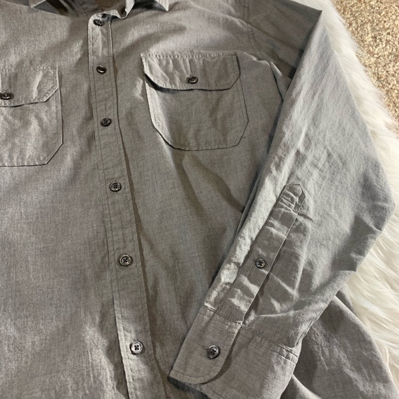 J CREW BUTTON DOWN - Picture 3 of 5